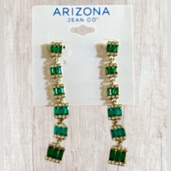 Beautiful Earrings - Picture 2 of 2